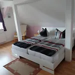 Zum S C H M U C K Giebel - & 3* Tangermuende