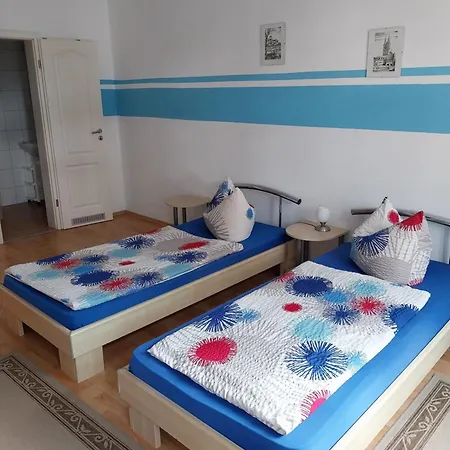 Zum S C H M U C K Giebel - & Guest house