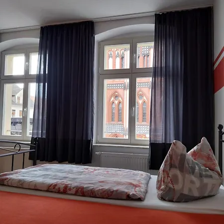 Zum S C H M U C K Giebel - & Tangermuende