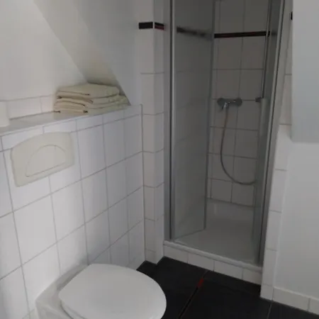 Zum S C H M U C K Giebel - & 3* Tangermünde