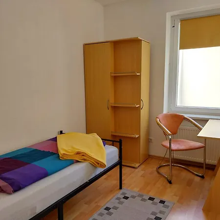 Zum S C H M U C K Giebel - & Guest house