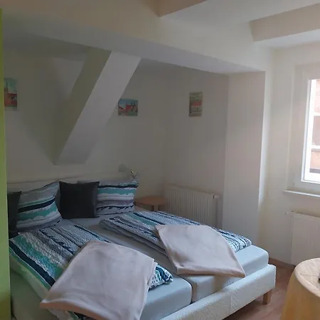 Zum S C H M U C K Giebel - & Guest house 3*
