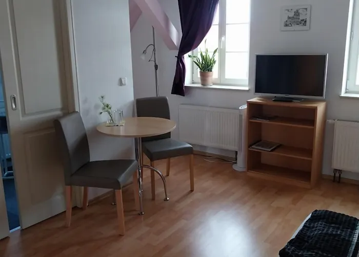 Zum S C H M U C K Giebel - Pension&fewo 3*