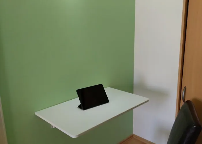 Zum S C H M U C K Giebel - Pension&fewo 3* Tangermünde