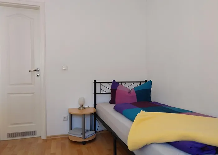 Zum S C H M U C K Giebel - Pension&fewo 3* Tangermünde